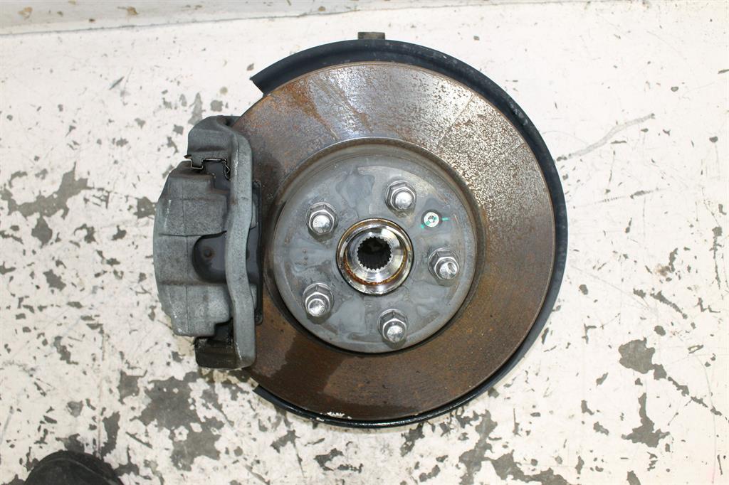 Used Holden, Trax Left Front Hub Assembly Tj Series 08/13 12/20 2017 – image 1 - All Good Parts