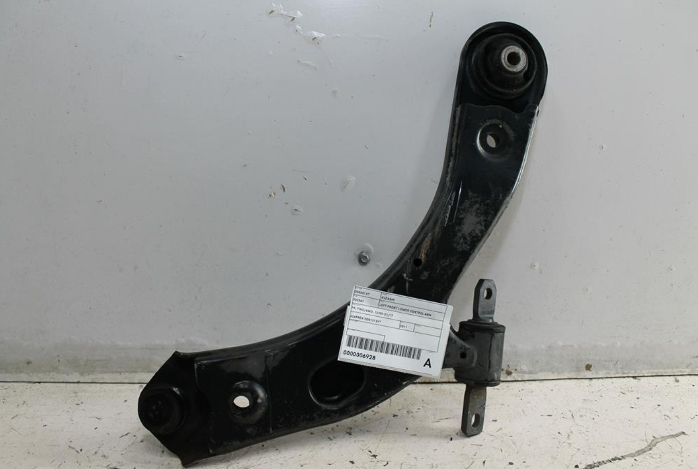 Used Suzuki, Kizashi Left Front Lower Control Arm Fr Fwd/Awd 12/09 01/17 2011 – image 1 - All Good Parts