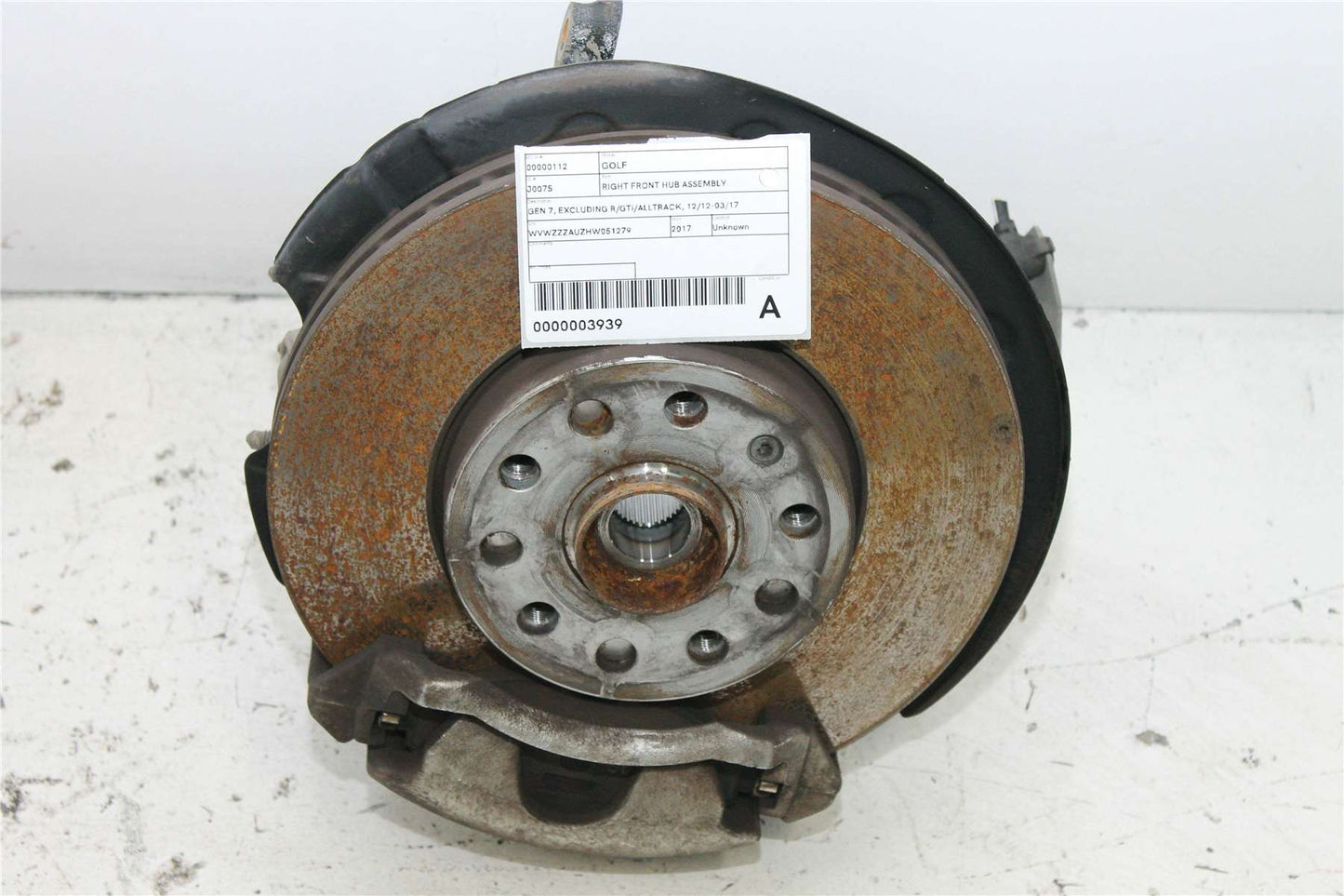 Used Volkswagen, Golf Right Front Hub Assembly Gen 7 Excluding R/Gti/Alltrack 12/12 03/17 2017 – image 1 - All Good Parts