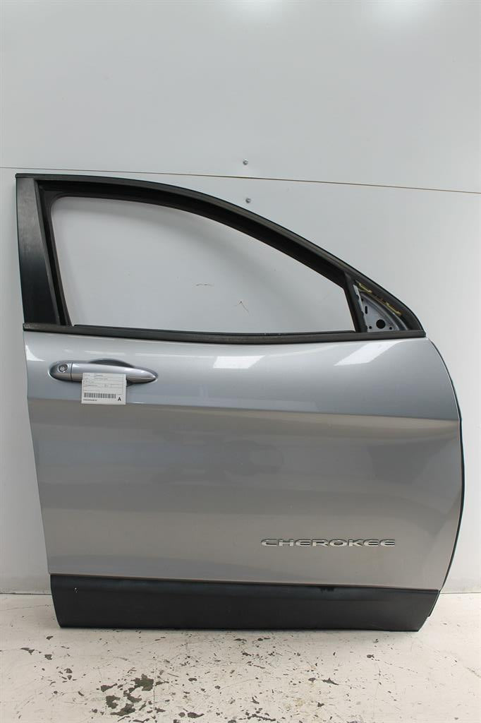 Used Jeep, Cherokee Right Front Door Kl 02/14 11/22 2016 – image 1 - All Good Parts