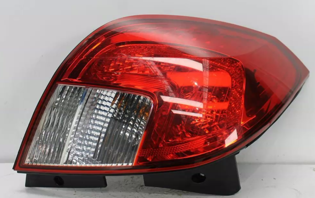 Used Holden, Captiva Left Taillight Cg Captiva 5 (Vin Kl3D) 01/11 06/18 2015 – image 1 - All Good Parts