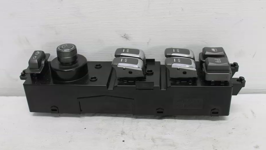 Used Ssangyong, Rexton Power Window Switch Rh Front (Master Switch) Y400/Y450 10/18 2023 – image 1 - All Good Parts