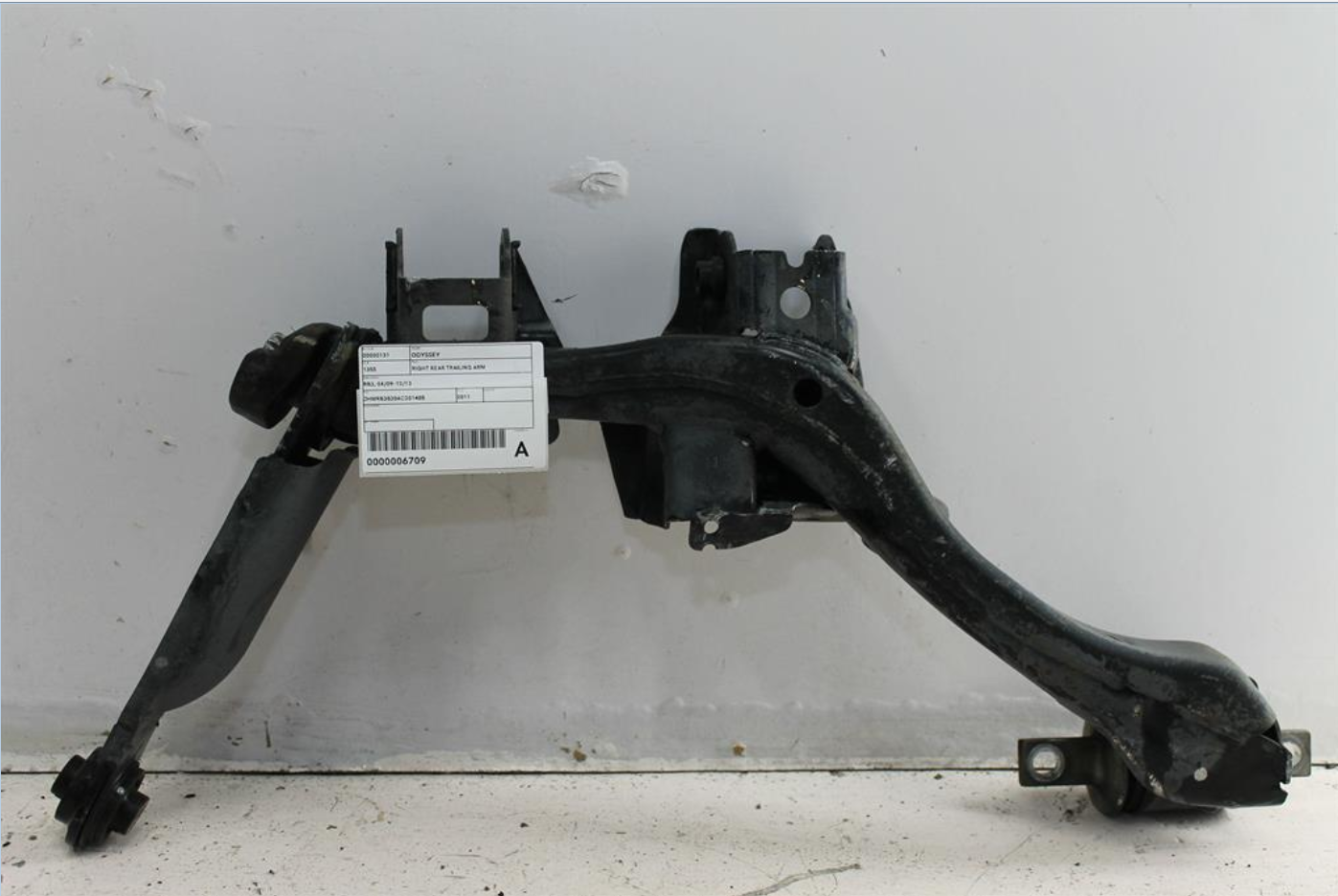 Used Honda, Odyssey Right Rear Trailing Arm Rb3 04/09 12/13 2011 – image 1 - All Good Parts