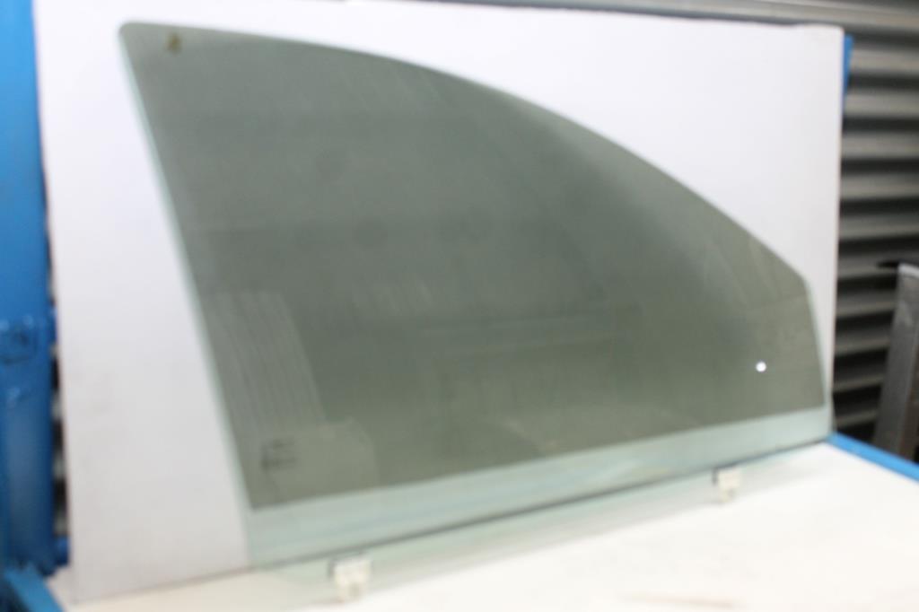 Used Mitsubishi, Triton Right Front Door Window Single/Dual Cab Mq Mr 03/15 10/23 2021 – image 1 - All Good Parts