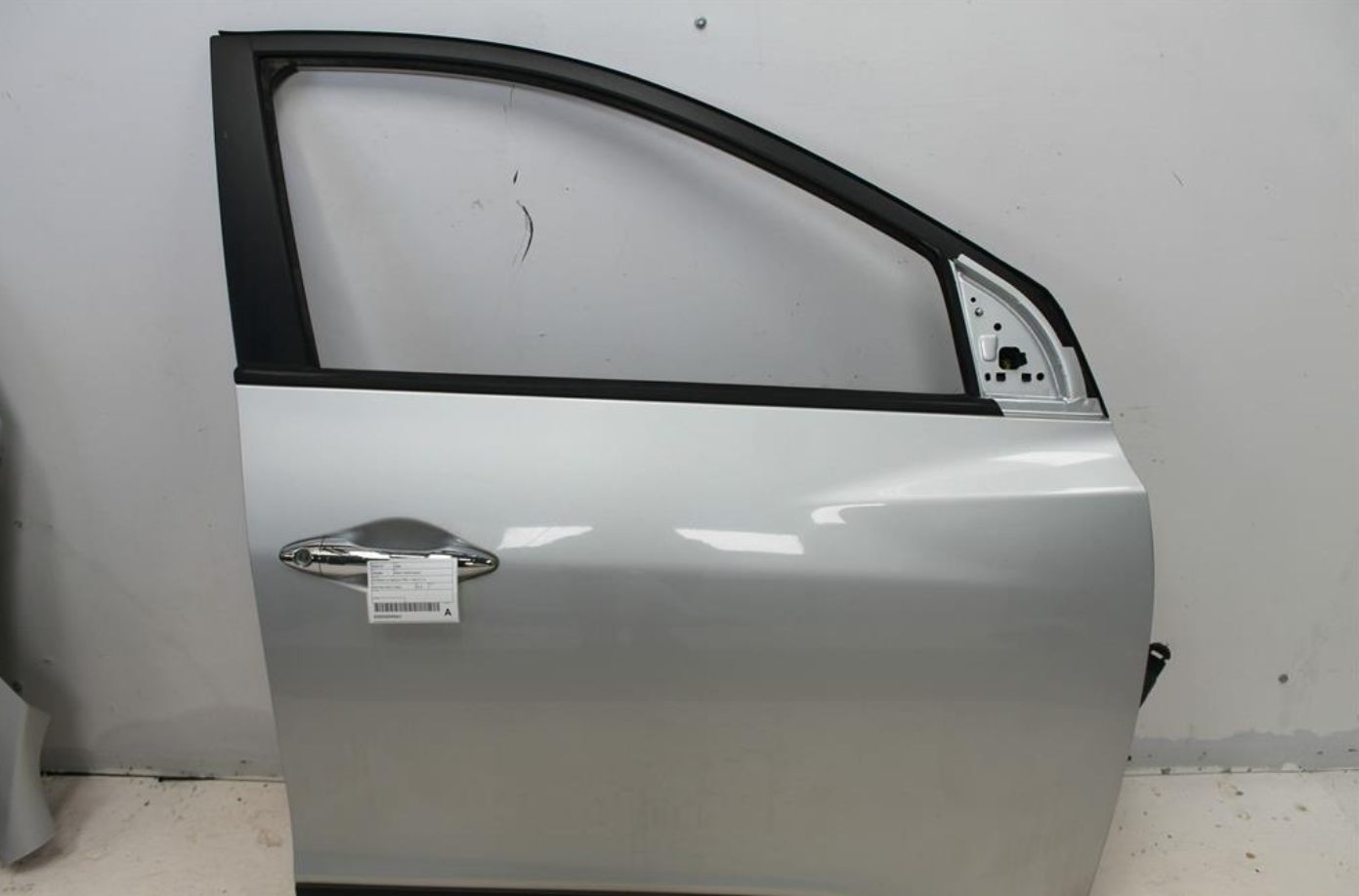 Used Hyundai, IX35 Right Front Door Lm Series W/ Mould Type 11/09 01/16 2010 – image 1 - All Good Parts