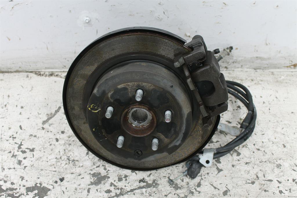 Used Nissan, Murano Right Rear Hub Assembly Z51 12/08 01/15 2011 – image 1 - All Good Parts