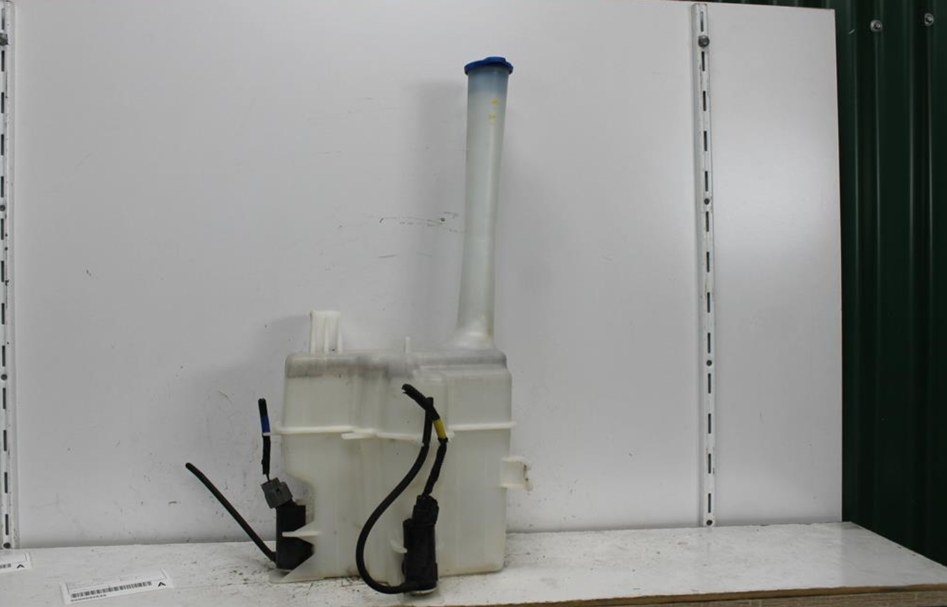 Used Hyundai, IX35 Washer Bottle Washer Bottle Lm Series 11/09 09/13 2010 – image 1 - All Good Parts