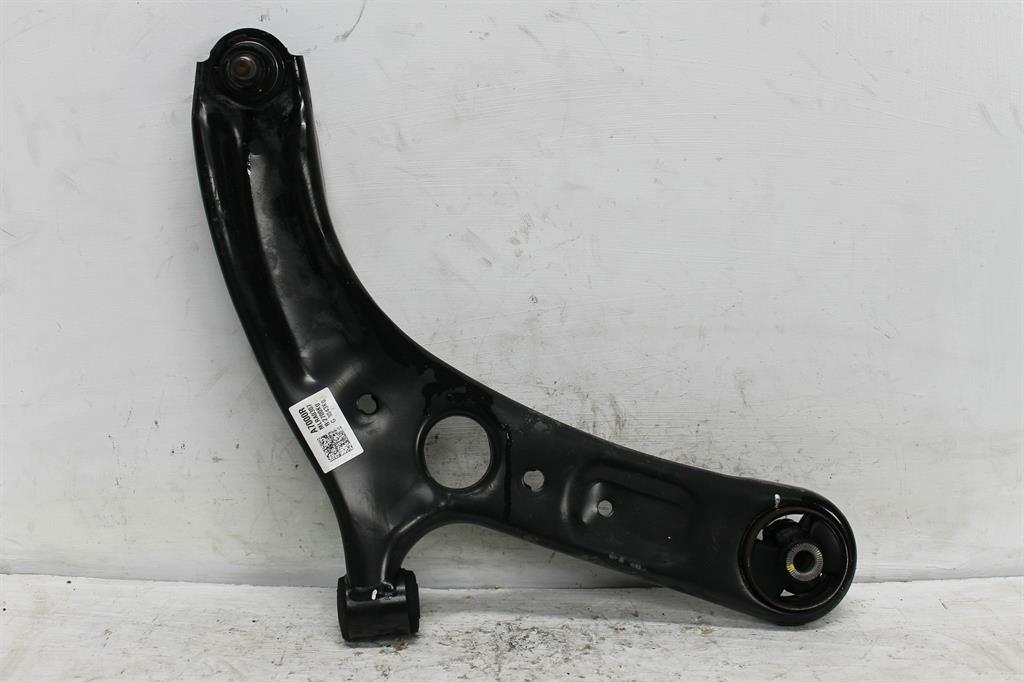 Used Kia, Cerato Right Front Lower Control Arm Yd Sedan/Hatch 04/13 05/18 2018 – image 1 - All Good Parts