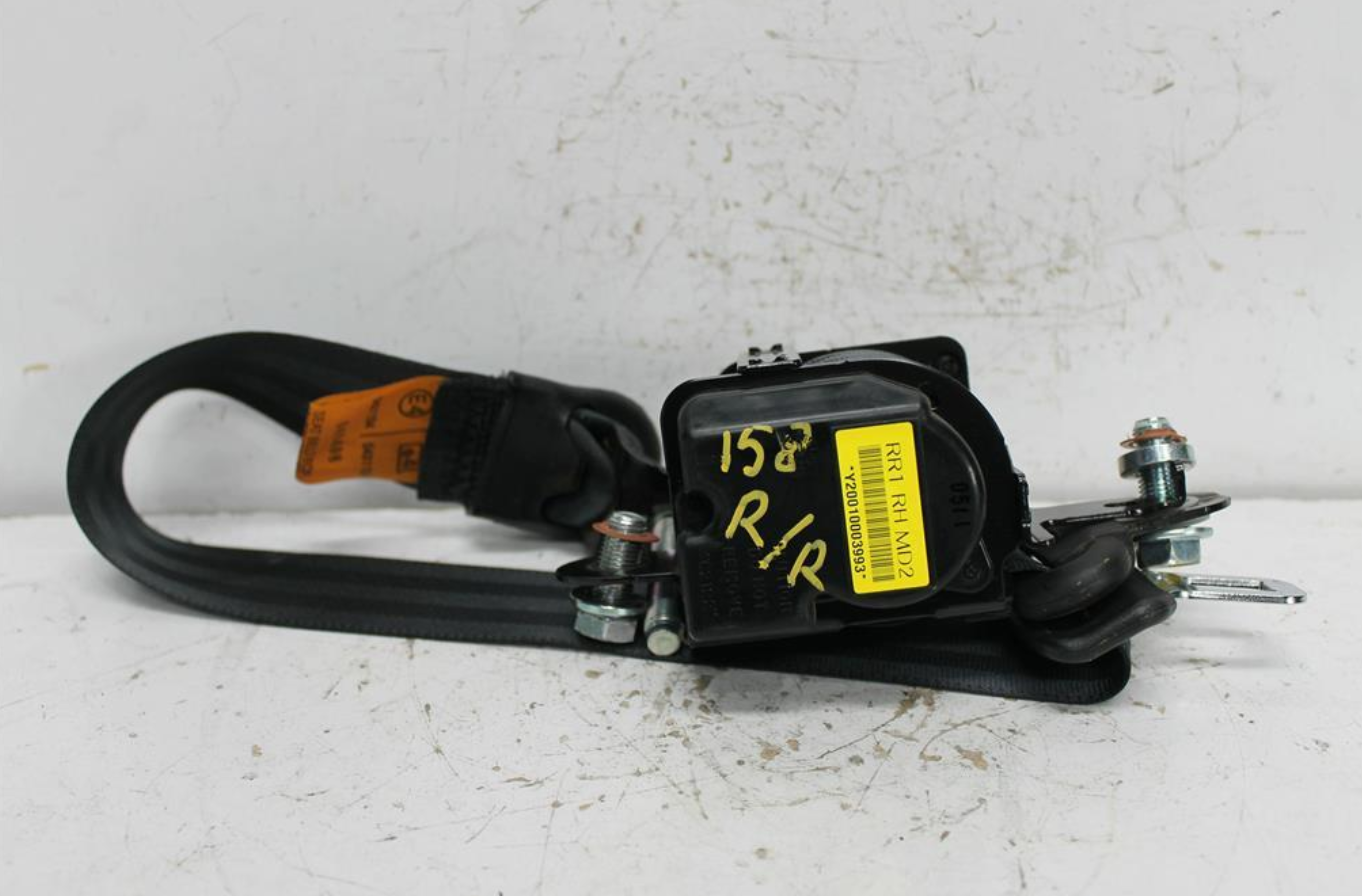 Used Ssangyong, Rexton Seat Belt Rh Rear 2Nd Row Seat Belt Only (No Stalk) Y200 Y285 07/03 11/12 2010 – image 1 - All Good Parts