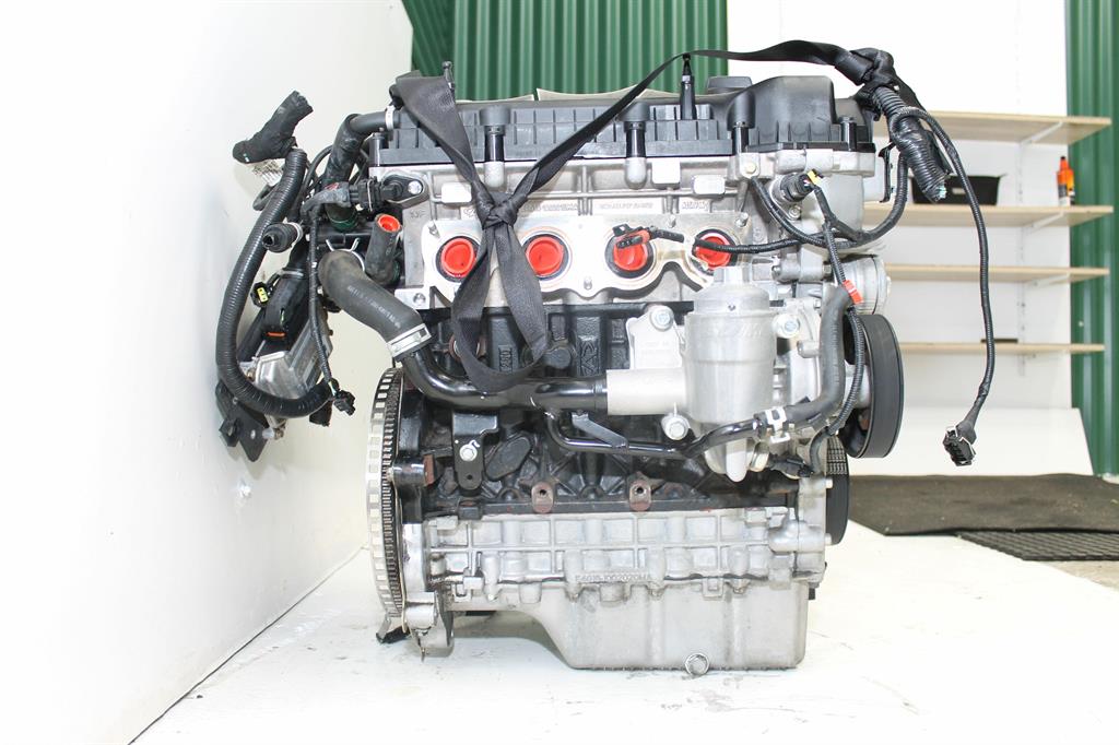 Used Chery, J3 A/C Compressor M1X Petrol 1.6 Sqrf4G16 Plastic Intake Dvvt Type M1X 07/13 01/15 2015 – image 1 - All Good Parts