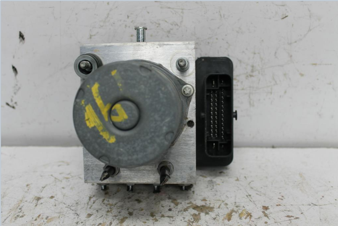 Used LDV, T60 Abs Pump/Modulator Sk8C 07/17 2018 – image 1 - All Good Parts