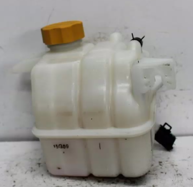Used Holden, Captiva Overflow Bottle Cg Diesel/Petrol 02/11 06/18 2015 – image 1 - All Good Parts