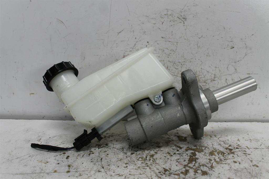 Used LDV, T60 Master Cylinder Sk8C 07/17 2022 – image 1 - All Good Parts