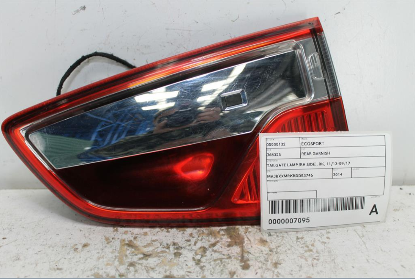 Used Ford, Ecosport Rear Garnish Tailgate Lamp (Rh Side) Bk 11/13 09/17 2014 – image 1 - All Good Parts