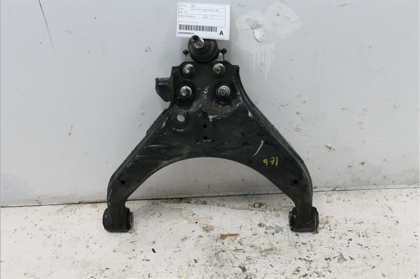 Used LDV, T60 Left Front Lower Control Arm Sk8C 07/17 2018 – image 1 - All Good Parts