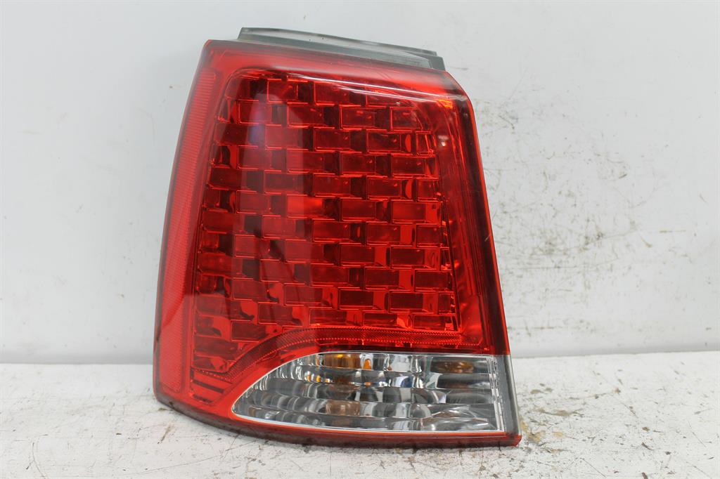 Used Kia, Sorento Left Taillight Xm In Body Standard Type 10/09 09/12 2012 – image 1 - All Good Parts