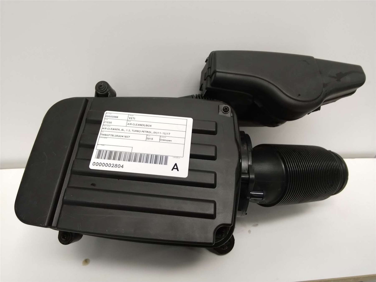 Used Skoda, Yeti Air Cleaner/Box Air Cleaner 5L 1.2 Turbo Petrol 09/11 12/17 2014 – image 1 - All Good Parts