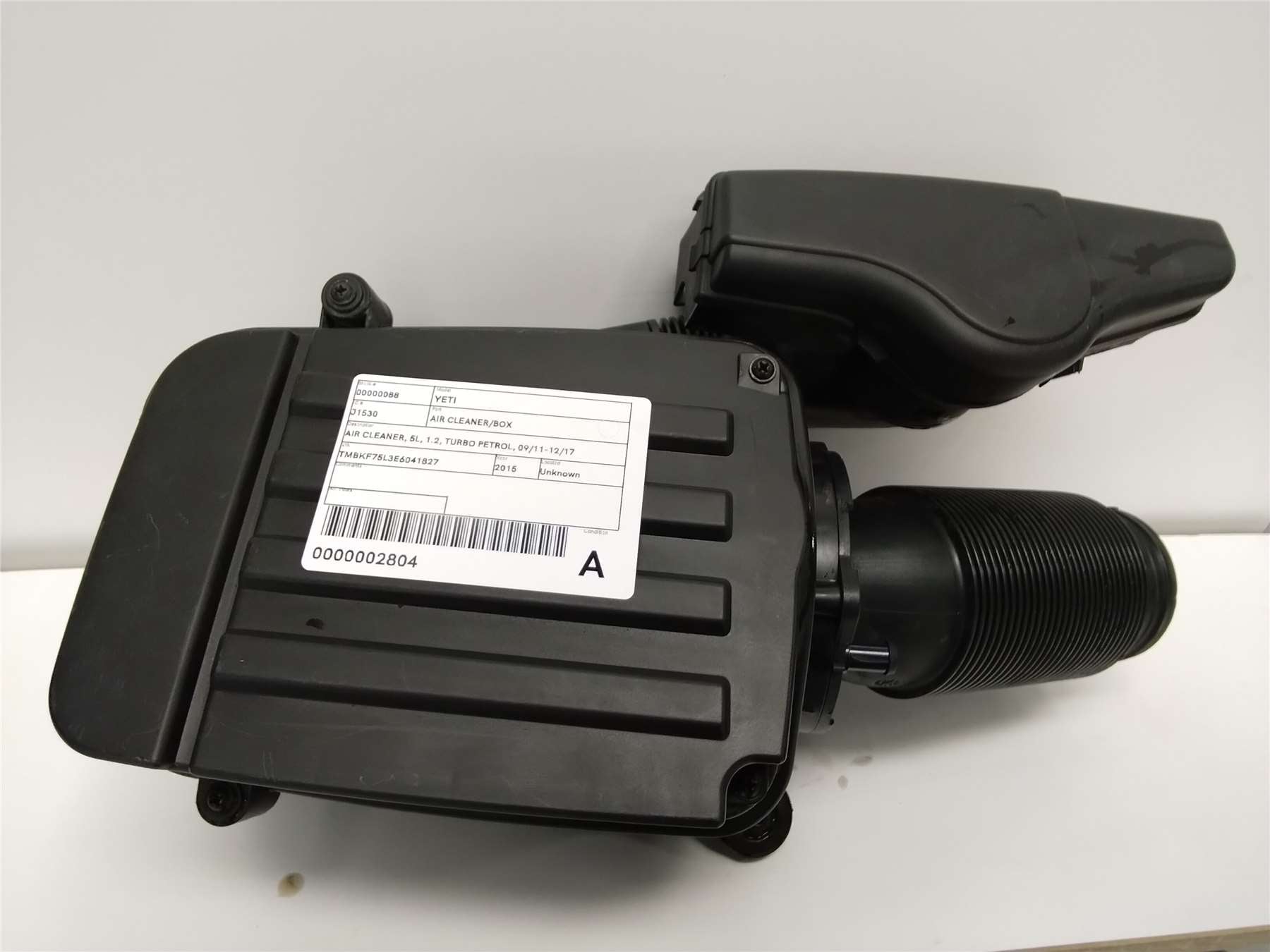 Used Skoda, Yeti Air Cleaner/Box Air Cleaner 5L 1.2 Turbo Petrol 09/11 12/17 2014 – image 1 - All Good Parts