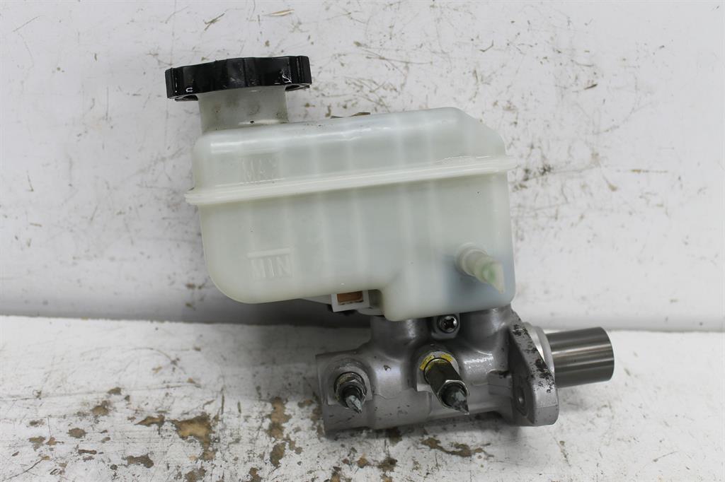 Used Ssangyong, Actyon Master Cylinder 05/12 01/17 2012 – image 1 - All Good Parts