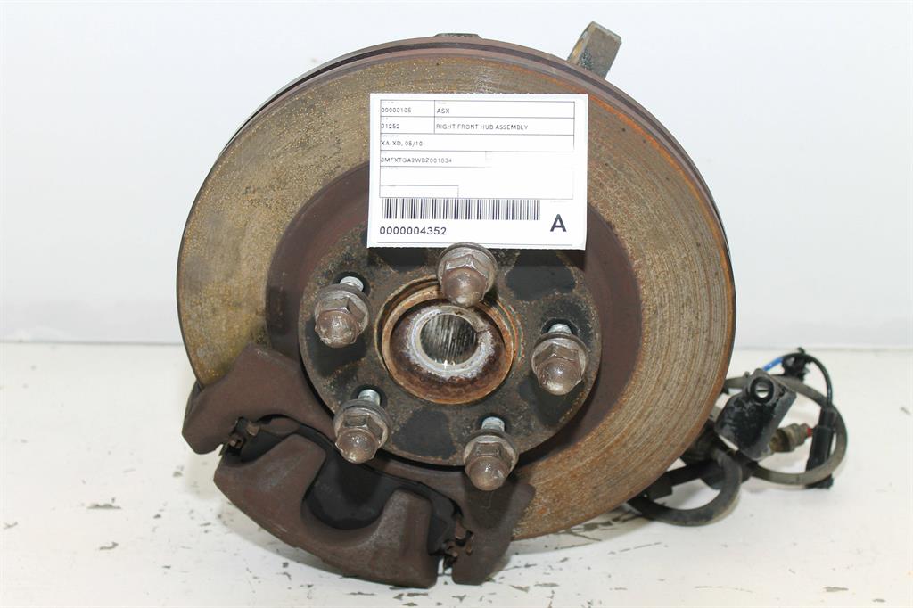 Used Mitsubishi, ASX Right Front Hub Assembly Xa Xd 05/10 2010 – image 1 - All Good Parts