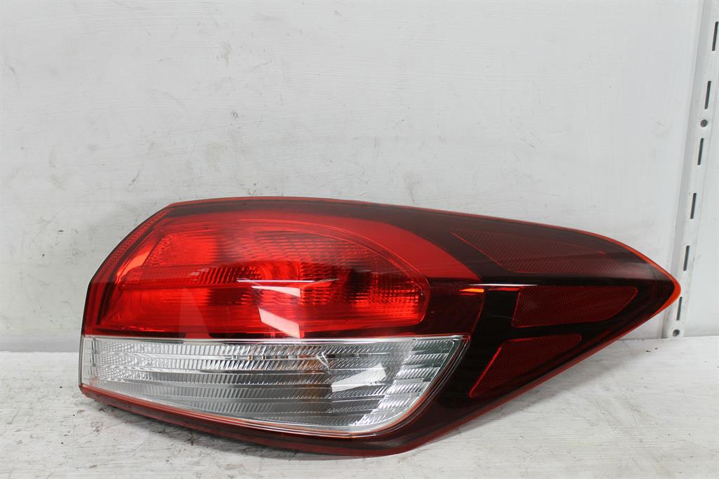 Used Kia, Cerato Right Taillight Yd Sedan Non Led Type 03/16 05/18 2018 – image 1 - All Good Parts