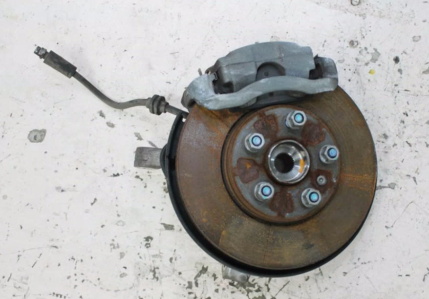 Used Holden, Cruze Right Front Hub Assembly Jh 1.4 Petrol 105Pcd 03/11 01/17 2012 – image 1 - All Good Parts
