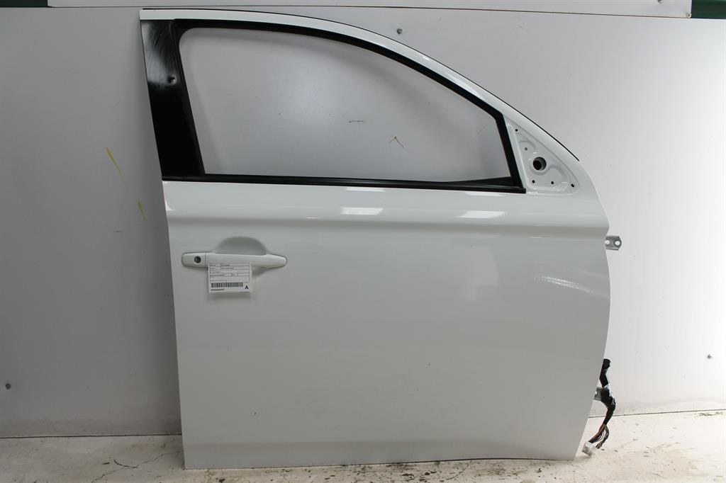 Used Mitsubishi, Outlander Right Front Door Zj 10/12 03/15 2014 – image 1 - All Good Parts
