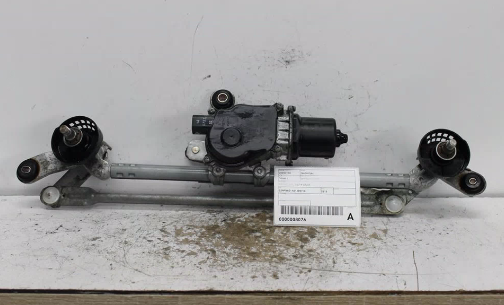 Used Nissan, Qashqai Wiper Motor Front J11 06/14 07/21 2015 – image 1 - All Good Parts