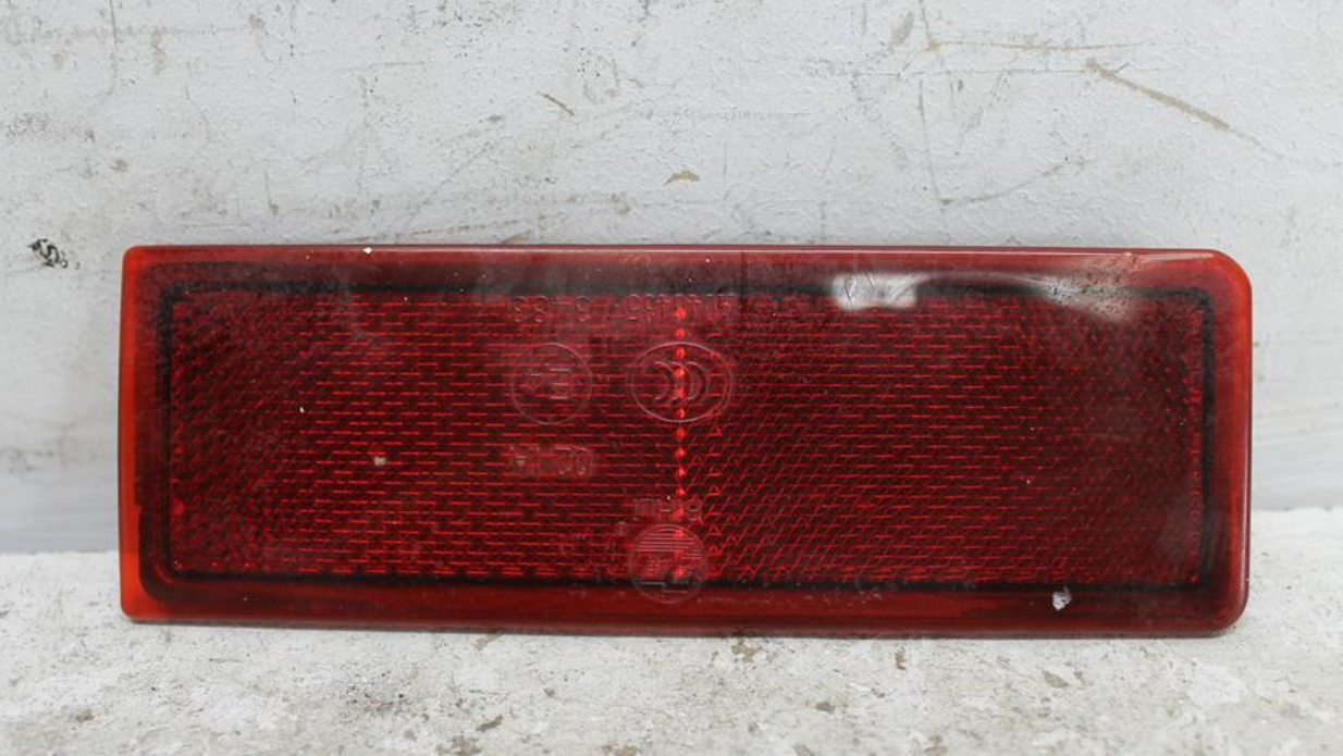 Used LDV, V80 Left Taillight In Bumper Reflector Van 01/13 2022 – image 1 - All Good Parts
