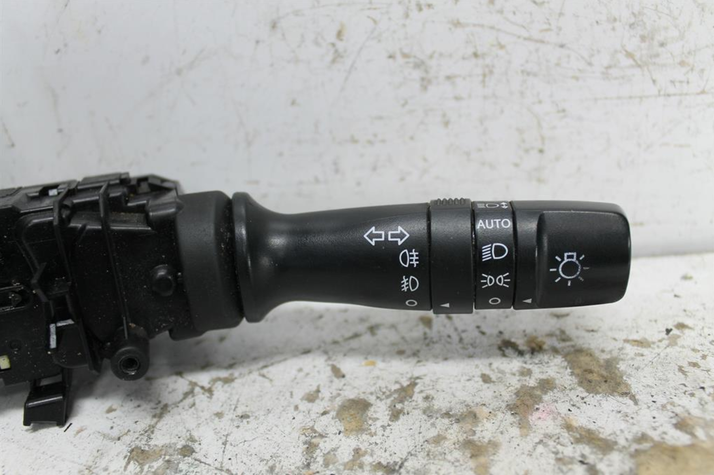Used Hyundai, IX35 Combination Switch Flasher Switch Lm Series W/ Auto Type 11/09 01/16 2010 – image 1 - All Good Parts