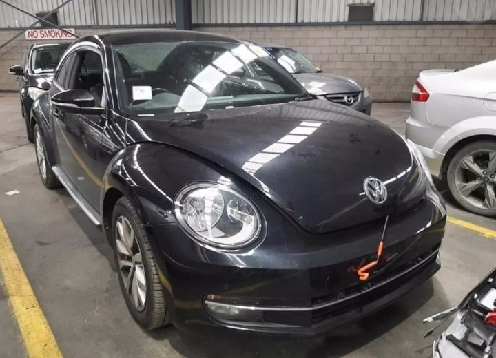 Used Volkswagen, Beetle Left Headlamp , 1L, Halogen Type, 01/13-12/16 – main images - All Good Parts