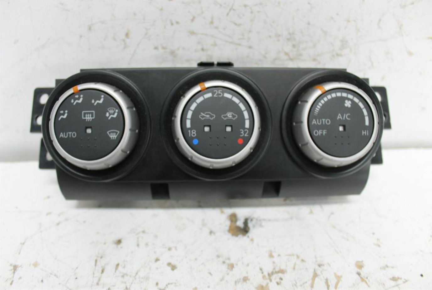Used Nissan, Xtrail Heater/Ac Controls T31 Climate Control Type 09/07 12/13 2011 – image 1 - All Good Parts