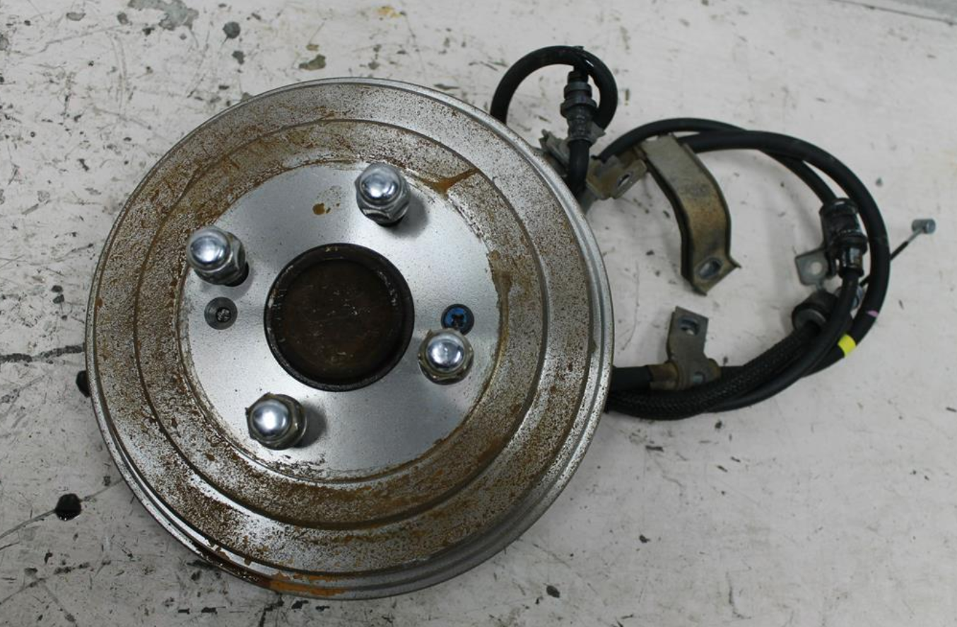 Used Kia, Rio Right Rear Hub Assembly Jb Drum Type 08/05 07/11 2010 – image 1 - All Good Parts