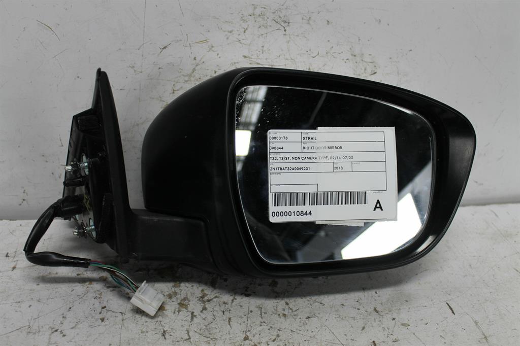 Used Nissan, Xtrail Right Door Mirror T32 Ts/St Non Camera Type 02/14 07/22 2018 – image 1 - All Good Parts