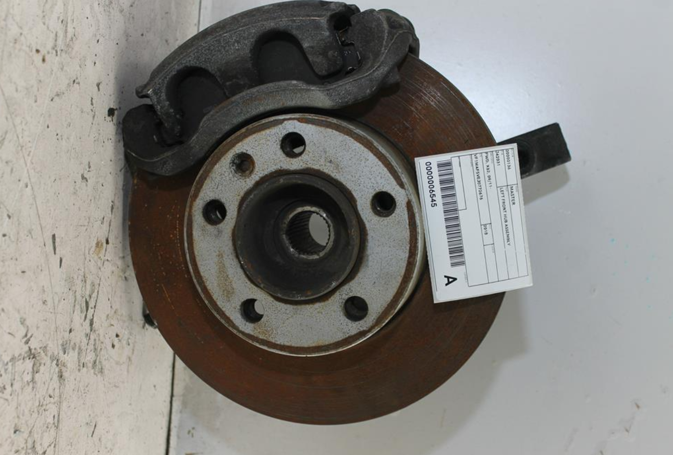 Used Renault, Master Left Front Hub Assembly Fwd X62 09/11 2018 – image 1 - All Good Parts