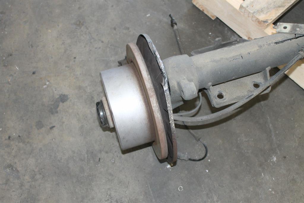 Used LDV, V80 Right Rear Hub Assembly Van 01/13 12/23 2016 – image 1 - All Good Parts