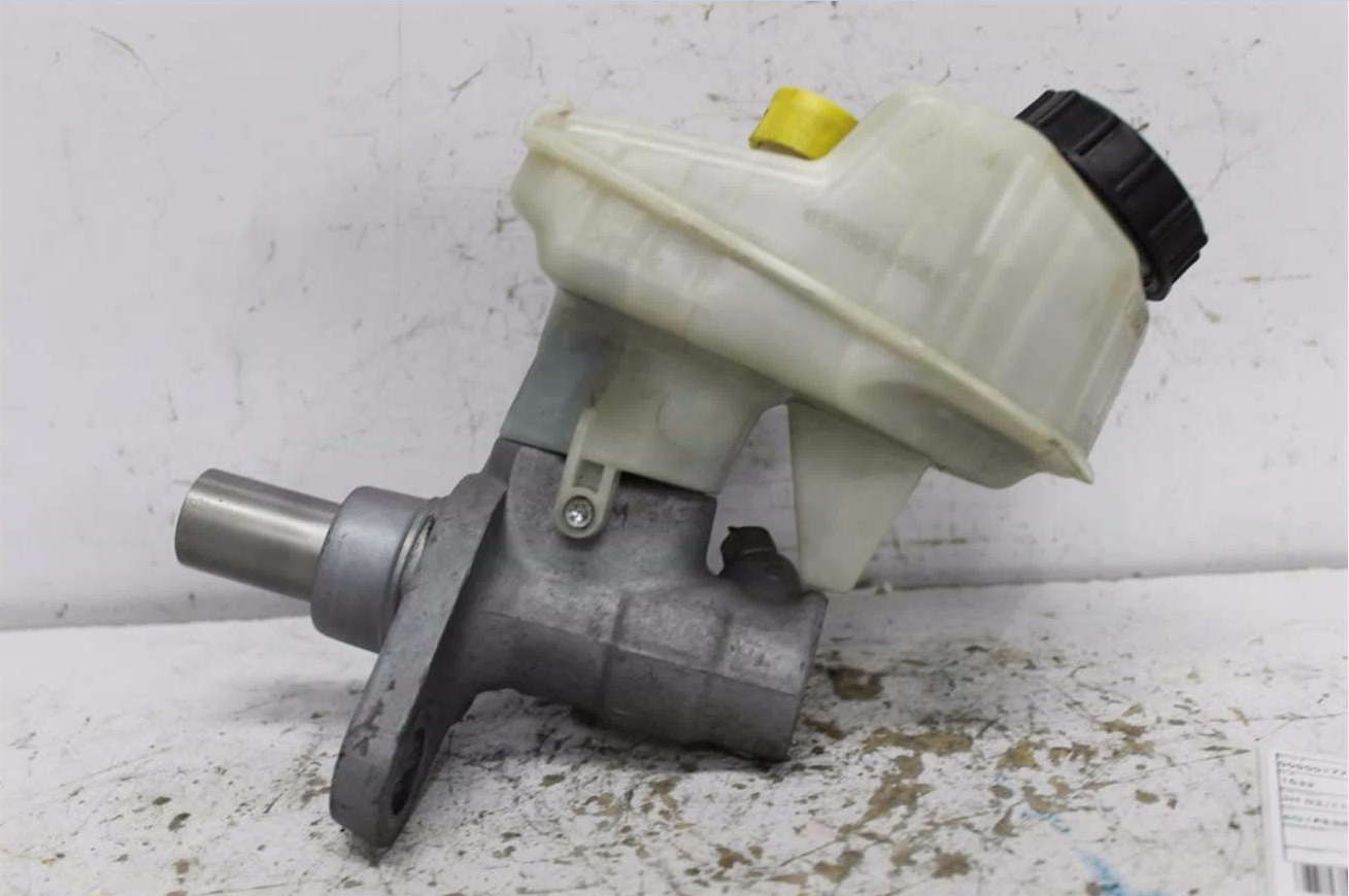 Used Holden, Cruze Master Cylinder Jh 03/11 01/17 2011 – image 1 - All Good Parts