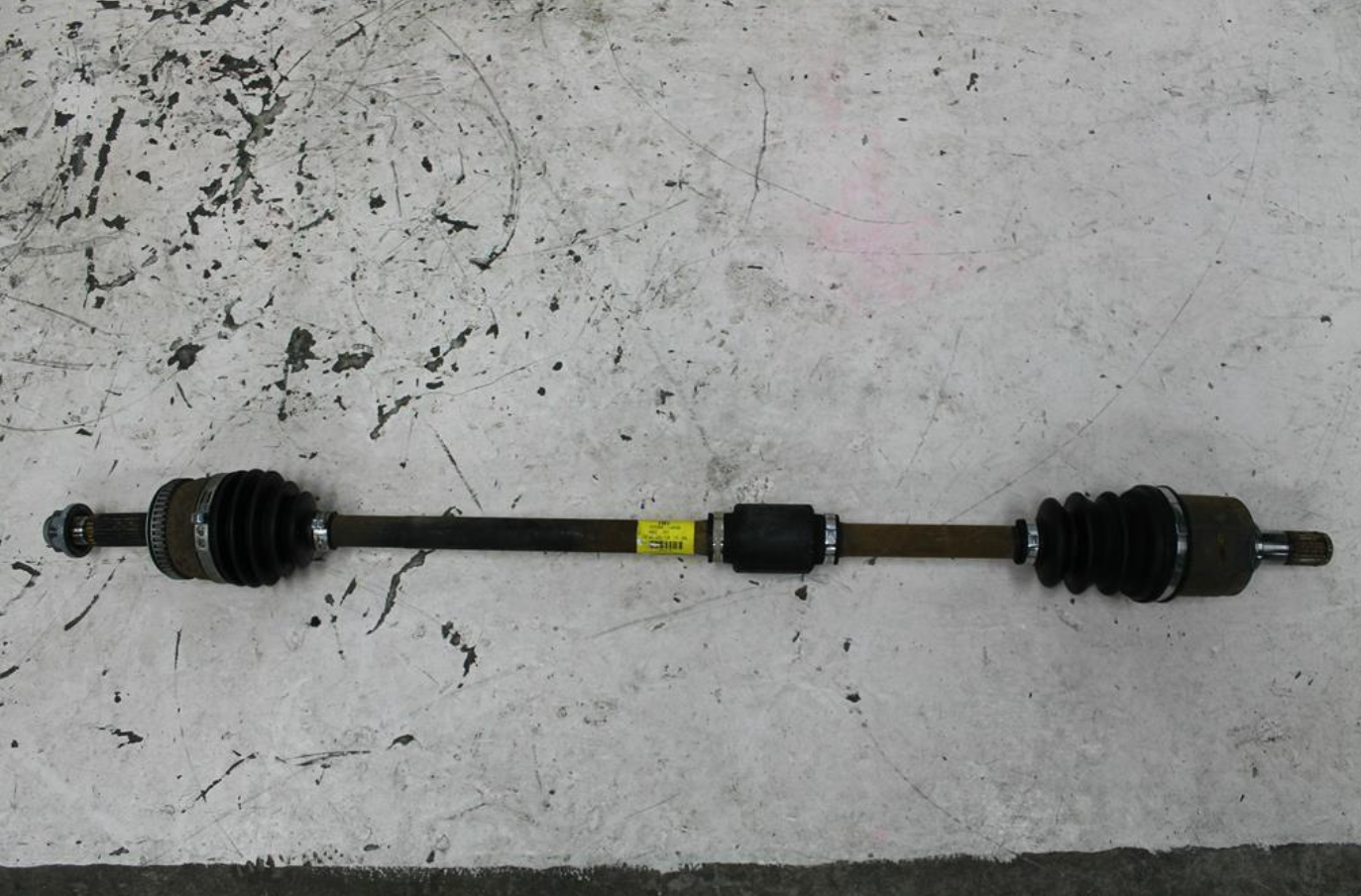 Used Kia, Rio Right Driveshaft Manual T/M Petrol 1.4/1.6 Jb 08/05 07/11 2010 – image 1 - All Good Parts