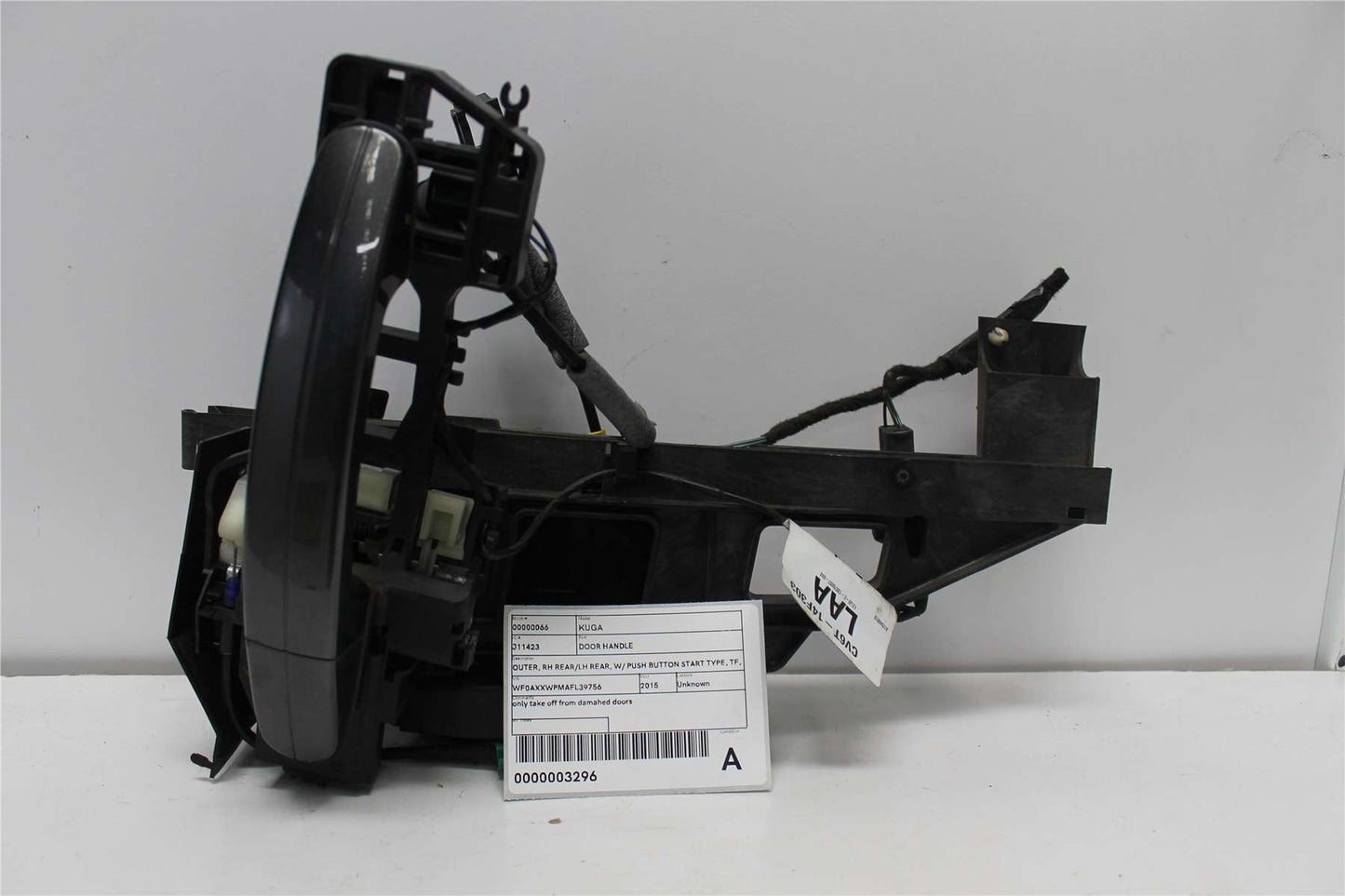 Used Ford, Kuga Door Handle Outer Rh Rear/Lh Rear W/ Push Button Start Type Tf 11/12 09/16 2015 – image 1 - All Good Parts