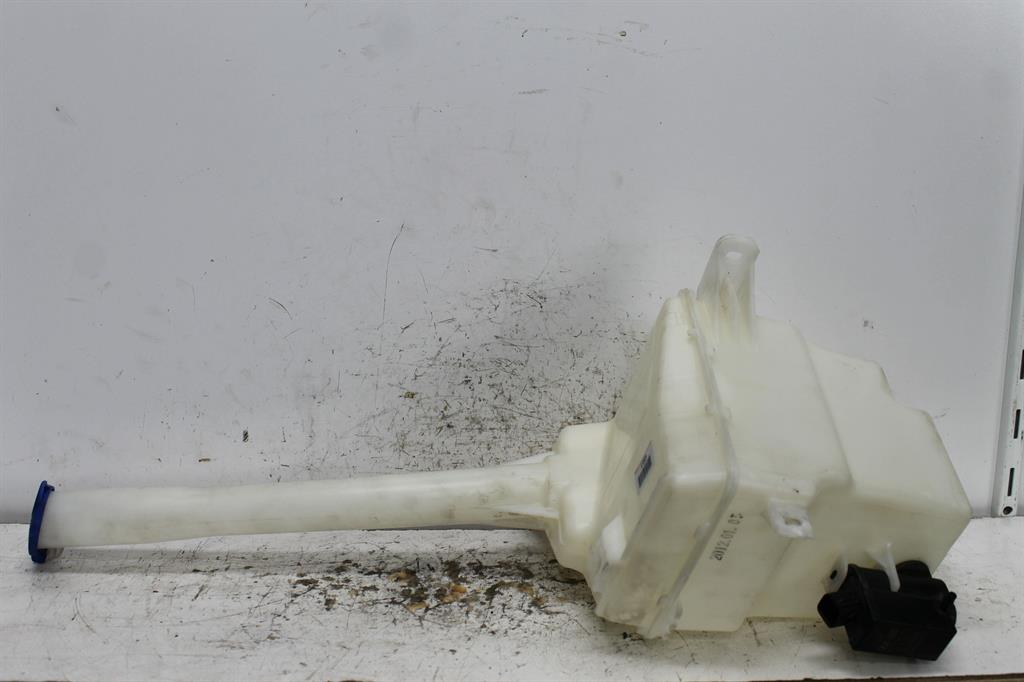 Used Kia, Sorento Washer Bottle Xm Non H/Lamp Washers Type 10/09 09/12 2012 – image 1 - All Good Parts