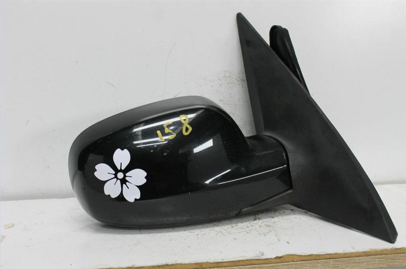 Used Ssangyong, Rexton Right Door Mirror Y220 Y285 Standard 02/08 11/12 2010 – image 1 - All Good Parts