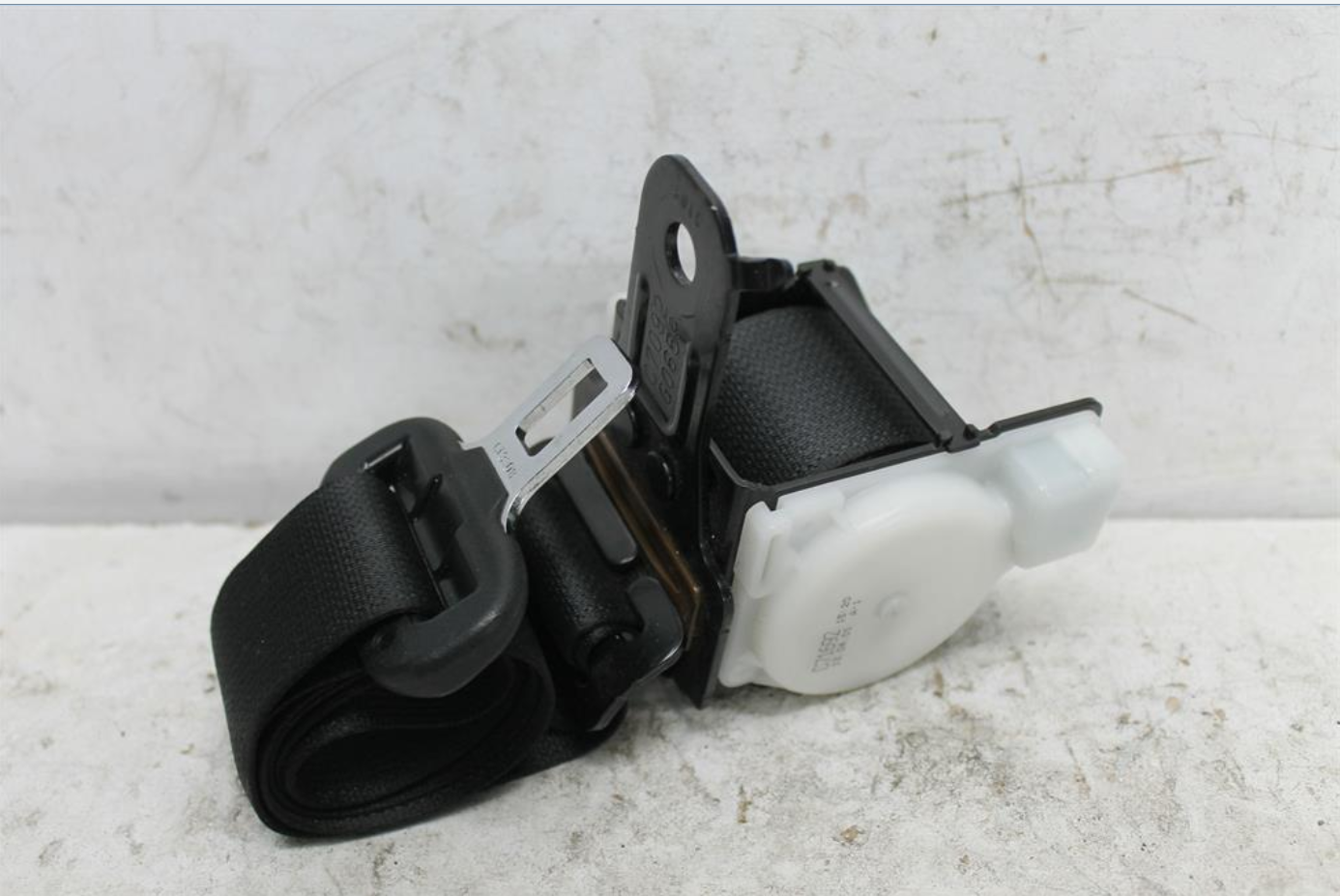 Used Toyota, Corolla Seat Belt Rh Rear Seat Belt Only Zre182R Hatch 10/12 03/15 2013 – image 1 - All Good Parts