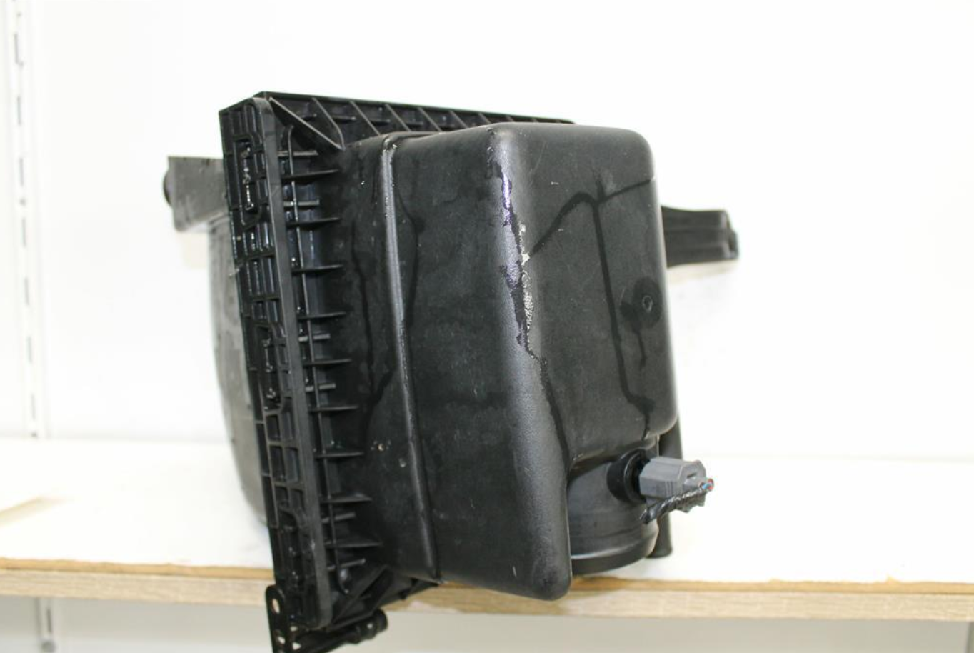 Used Dodge, Journey Air Cleaner/Box Air Cleaner Jc 2.7 Petrol 05/08 07/11 2010 – image 1 - All Good Parts