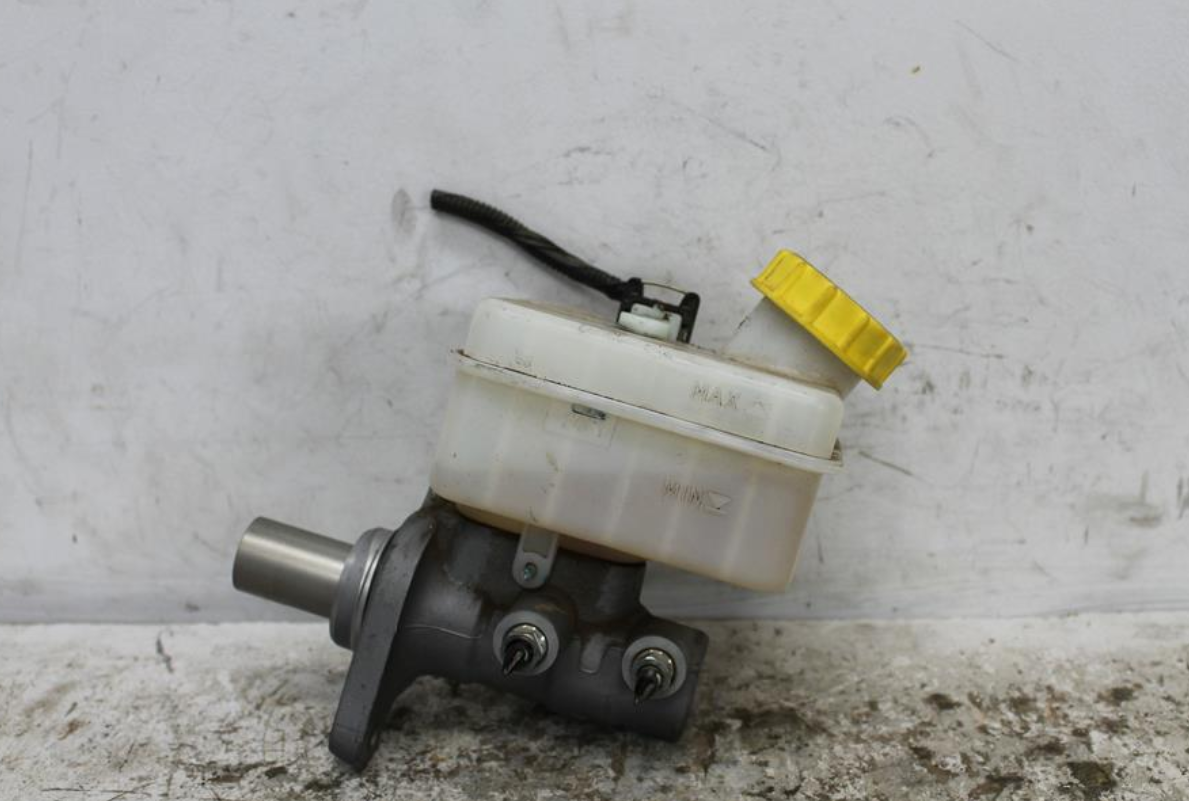 Used LDV, V80 Master Cylinder Van 01/13 12/23 2022 – image 1 - All Good Parts