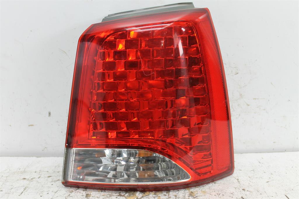 Used Kia, Sorento Right Taillight Xm In Body Standard Type 10/09 09/12 2012 – image 1 - All Good Parts
