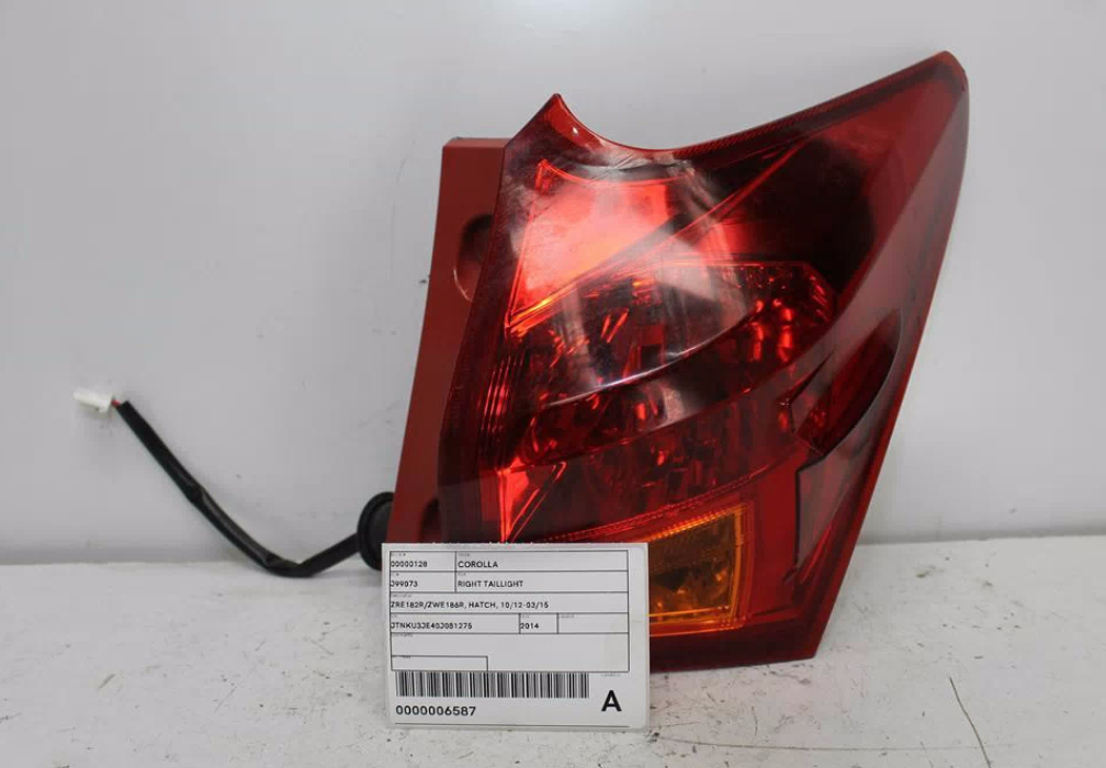 Used Toyota, Corolla Right Taillight Zre182R/Zwe186R Hatch 10/12 03/15 2014 – image 1 - All Good Parts