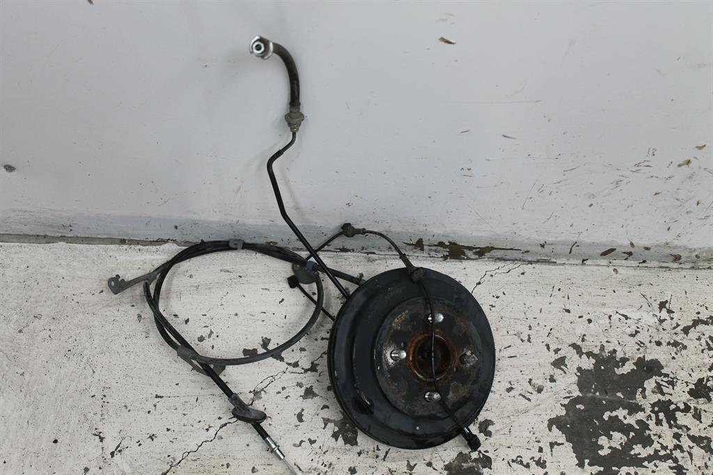 Used Suzuki, Swift Right Rear Hub Assembly Fz 1.4 Petrol 4 Stud Drum Type 08/10 03/17 2014 – image 1 - All Good Parts