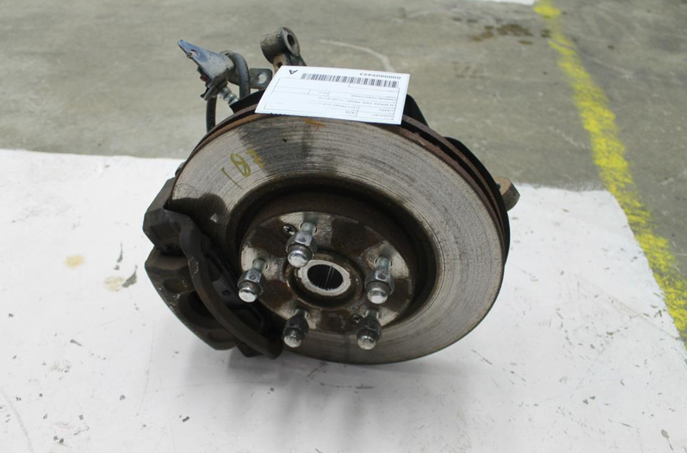 Used Hyundai, IX35 Left Front Hub Assembly Lm Series 4Wd Diesel 11/09 01/16 2010 – image 1 - All Good Parts