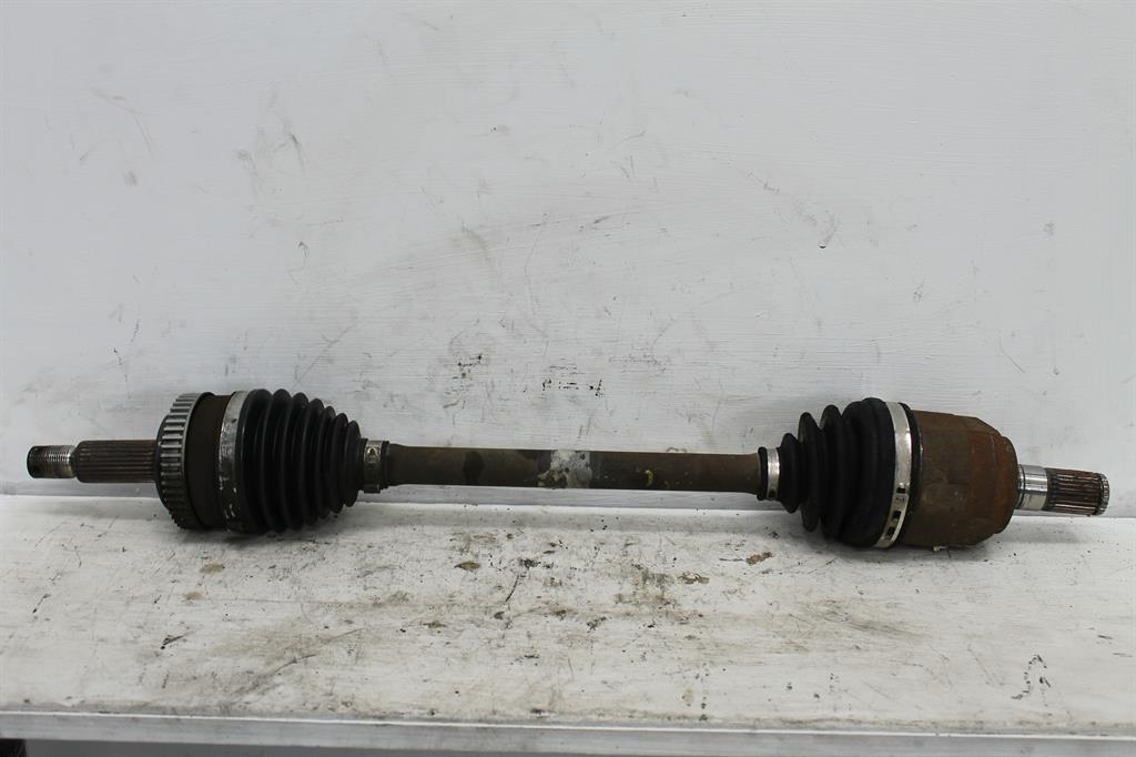 Used Hyundai, IX35 Left Driveshaft Front Auto T/M 2.0 Petrol Lm Series 11/09 05/13 2010 – image 1 - All Good Parts