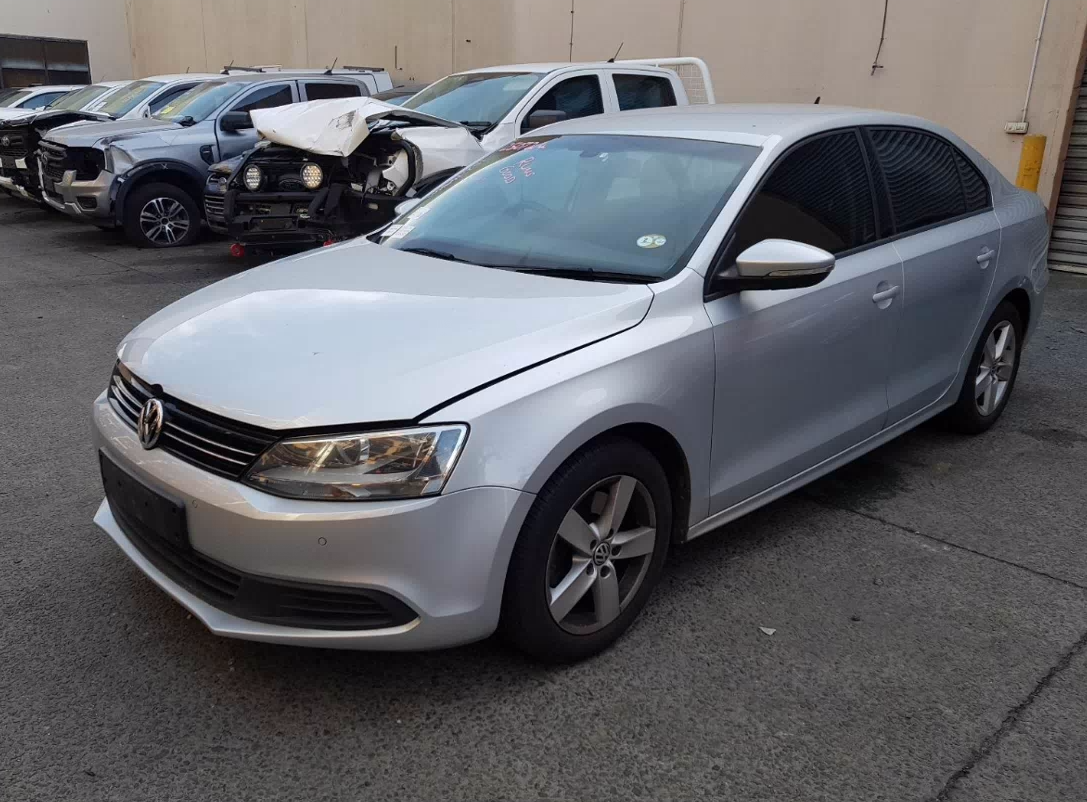 Used Volkswagen, Jetta Left Headlamp , 1B, Halogen, 02/11-12/17 – main images - All Good Parts